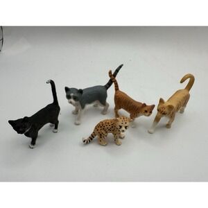 Mini Miniature Cats,  Kitten Figure Lot of Hard Plastic! Cake Toppers